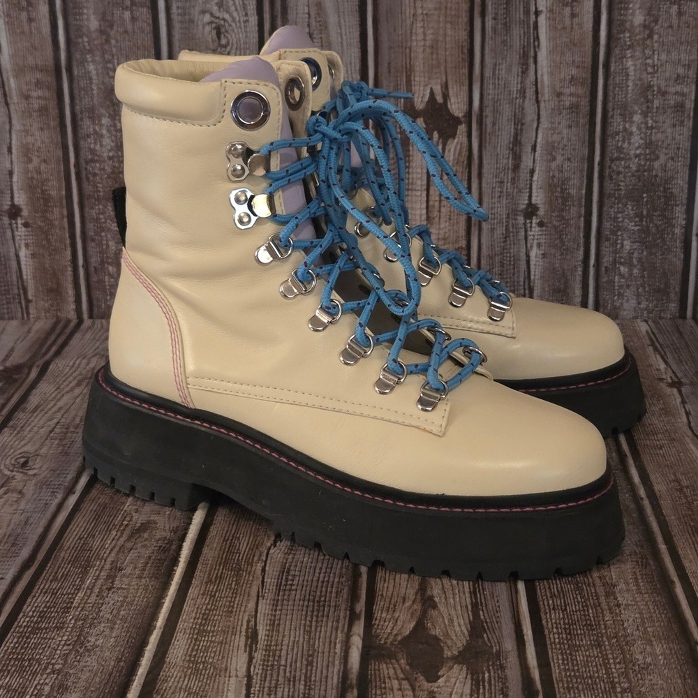Sz 7 Womens Larroude Jordan Cream Leather Platform Hiking Boots EUC! - Picture 3 of 7
